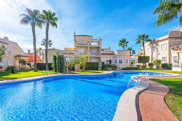 Sprzedaż mieszkania w Piso en Calle Parana, Playa Flamenca, Orihuela, Orihuela
photo 1