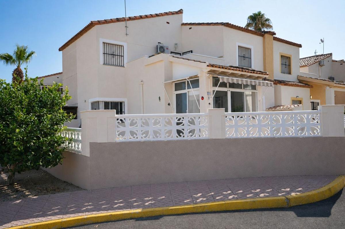 Sprzedaż szeregowego domku w  Chalet adosado en Algorfa , Algorfa photo 4