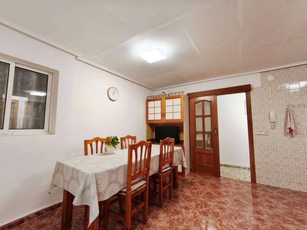 Продажа квартиры на Piso en Calle de Fra Juan Tensa, Campello Pueblo, El Campello, Эль Кампельо
photo 3