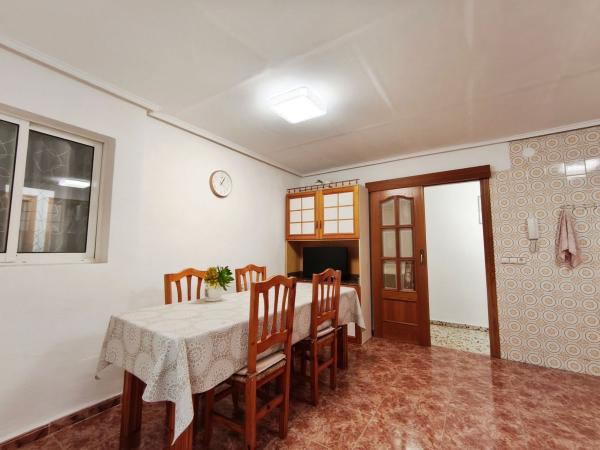Sale of flat in Piso en Calle de Fra Juan Tensa, Campello Pueblo, El Campello, El Campello
thumbnail 2