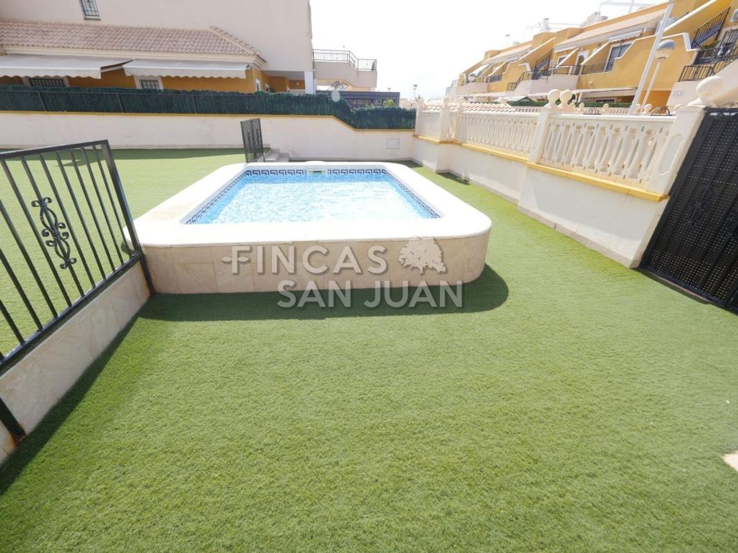 Venta de ático en  Ático en Calle Bahia, Arenales del Sol, Elche / Elx, Elche / Elx photo 3