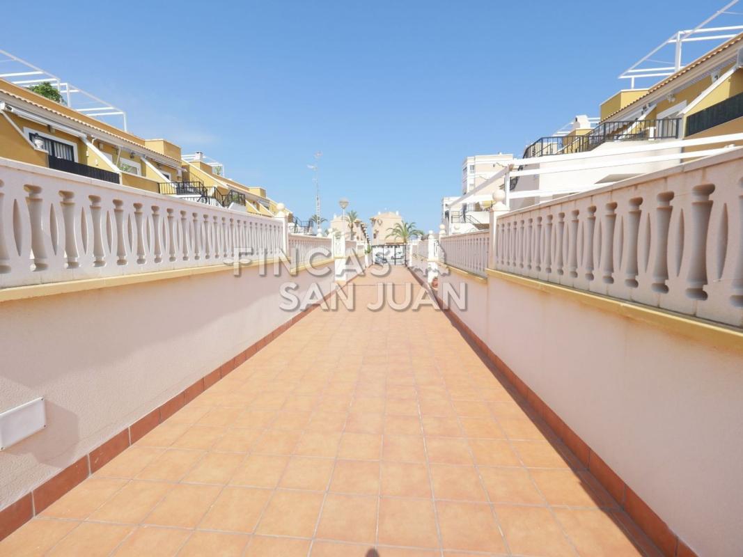 Venta de ático en  Ático en Calle Bahia, Arenales del Sol, Elche / Elx, Elche / Elx photo 4