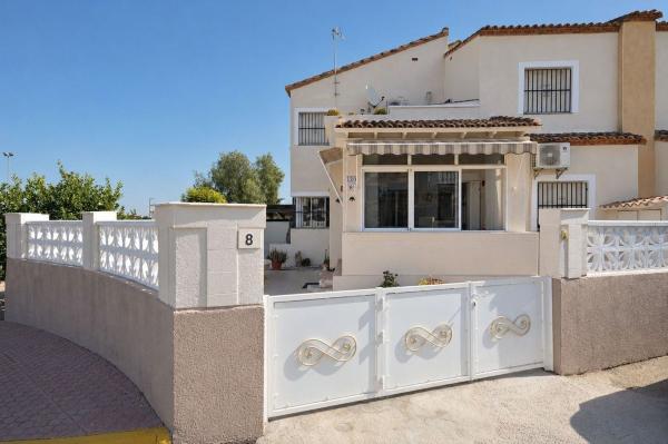 Четырехквартирный дом на продажу на Chalet adosado en Algorfa , Алгорфа photo 1