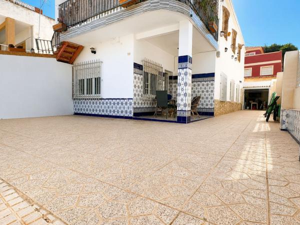 Chalet adosado en venta en  Chalet adosado en Torre de la Horadada, Pilar de la Horadada , Pilar de la Horadada photo 1