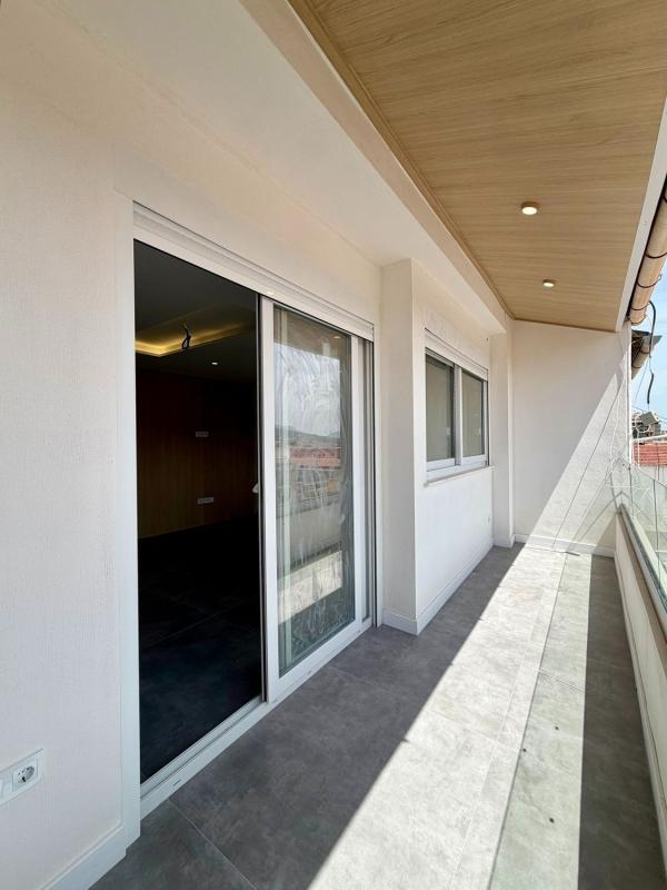 Продажа квартиры на Piso en Barri Eixample, Alcoy / Alcoi, Алкой
 photo 3