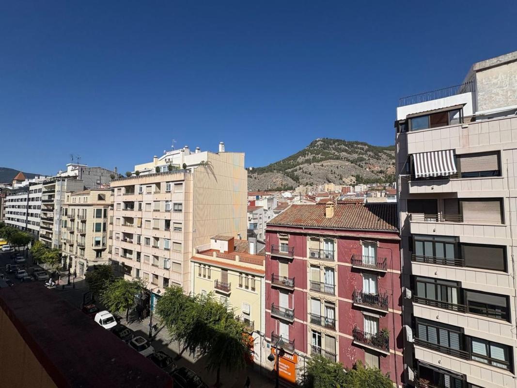 Sprzedaż mieszkania w Piso en Alameda Camilo Sesto, 10, Barri Eixample, Alcoy / Alcoi, Alcoy
 photo 5