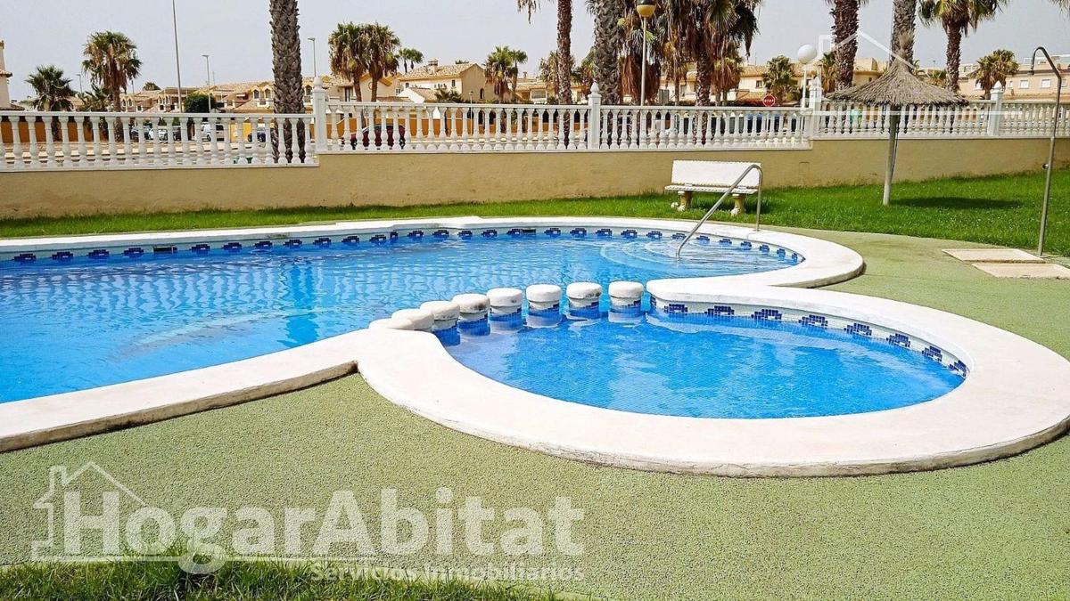 Sprzedaż mieszkania w Piso en Calle Cabo Ortegal, Lomas de Cabo Roig, Orihuela, Orihuela
 photo 5