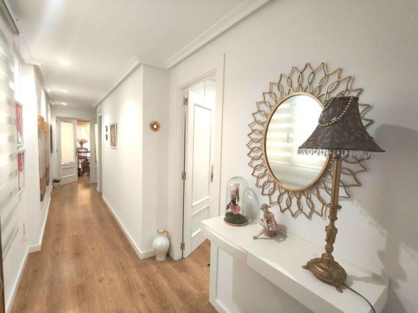 Venta de piso en Piso en Reina Victoria-Miguel Hernández, Elche / Elx, Elche / Elx
photo 1