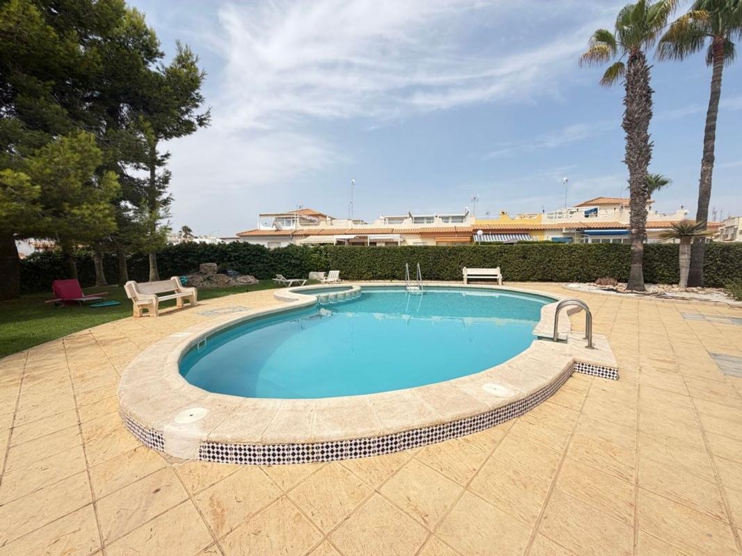 Venta de chalet adosado en Chalet adosado en Calle Pluton, 1, La Florida, Orihuela , Orihuela photo 3