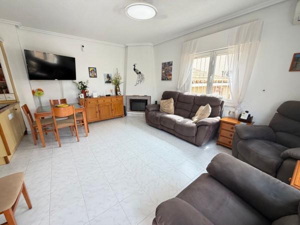 Chalet adosado en venta en  Chalet adosado en Calle Pluton, 1, La Florida, Orihuela , Orihuela photo 4