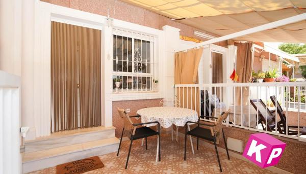 Частный шале на продаже в Casa o chalet independiente en Avenida Salamanca, Gran Playa, Santa Pola, Санта Пола photo 1