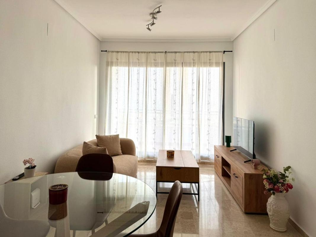 Продажа квартиры на Piso en Calle Presidente Adolfo Suárez, Pueblo Poniente, Benidorm, Бенидорм
 photo 2