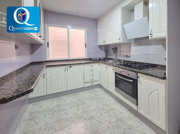 Venta de piso en Piso en Centro, San Juan de Alicante, San Juan de Alicante
thumbnail 3