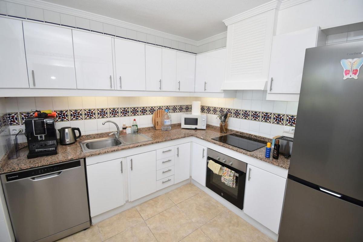 Venta de chalet adosado en  Chalet adosado en Villamartín, Orihuela , Orihuela photo 3