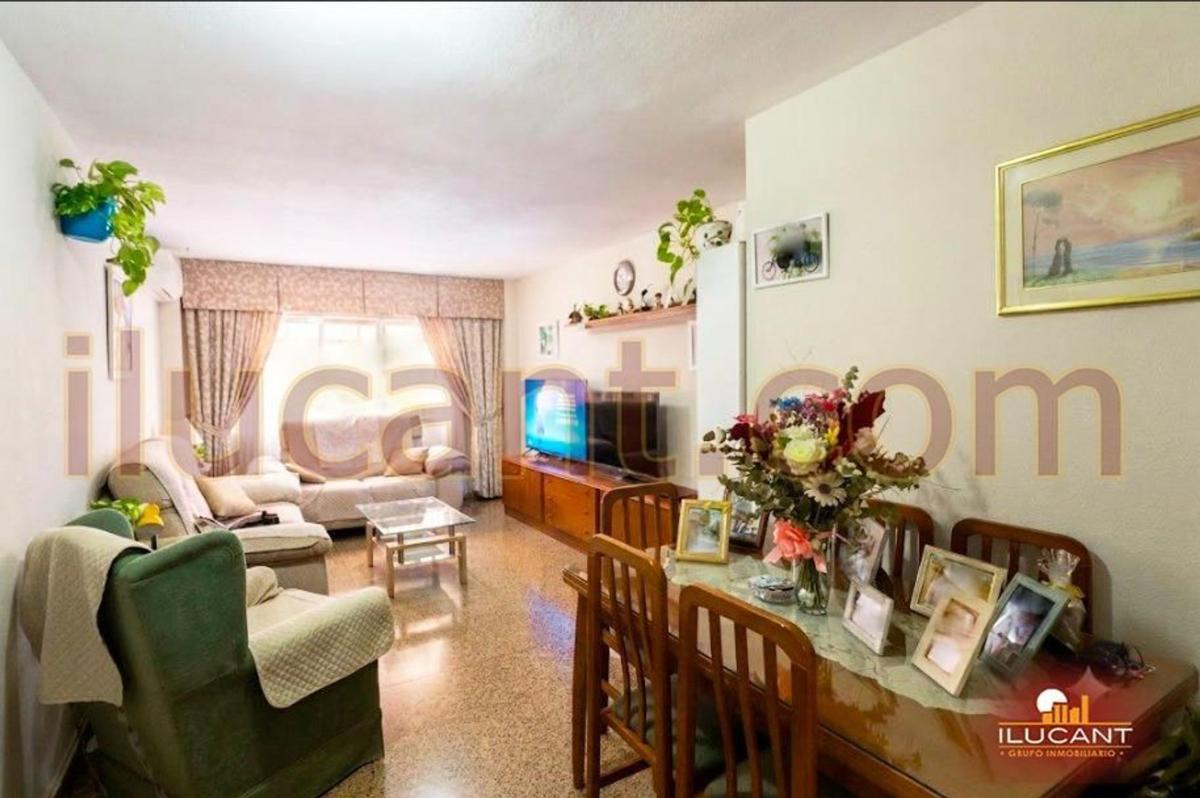 Venta de piso en Piso en Campoamor, Alicante / Alacant, Alicante / Alacant
photo 1