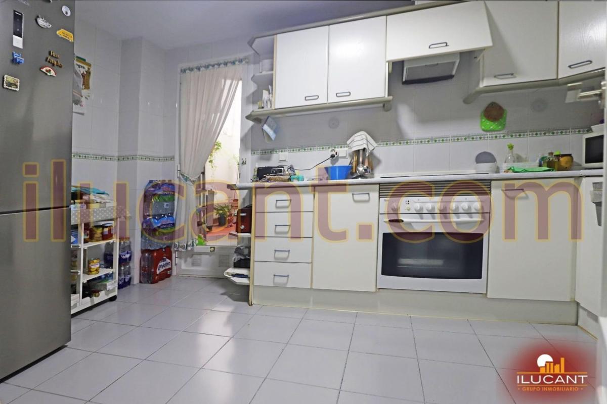 Venta de piso en Piso en Campoamor, Alicante / Alacant, Alicante / Alacant
photo 3