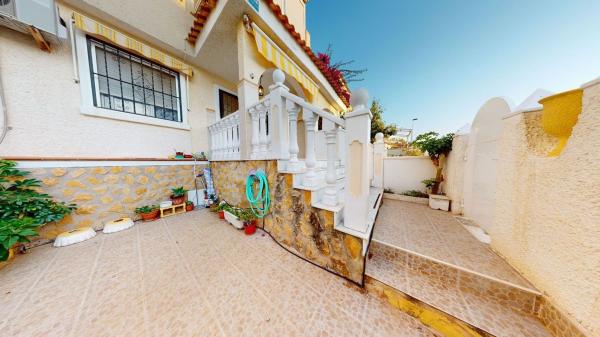 Duplex for sale on Dúplex en Avenida de Polonia, Monte y Mar, Gran Alacant, Gran Alacant thumbnail 2