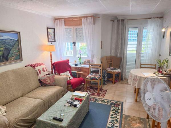 Chalet adosado en venta en  Chalet adosado en Mil p Sevillas, 62, Mil Palmeras, Pilar de la Horadada , Pilar de la Horadada photo 3