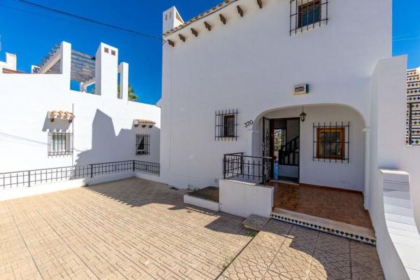 Terraced house for sale at  Chalet adosado en Villamartín, Orihuela , Orihuela photo 4
