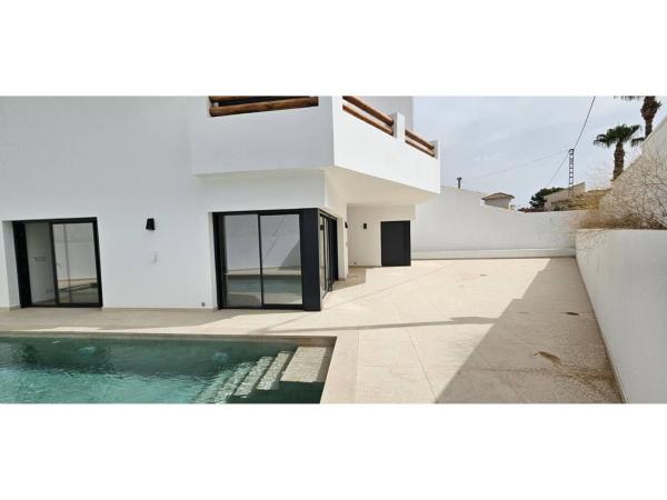 Chalet pareado en Calle de Bergen, L'Albir, Alfaz del Pi thumbnail 1