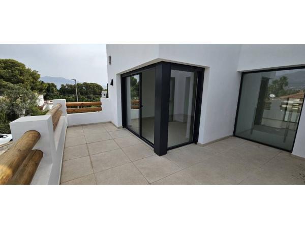 Chalet pareado en Calle de Bergen, L'Albir, Alfaz del Pi thumbnail 2