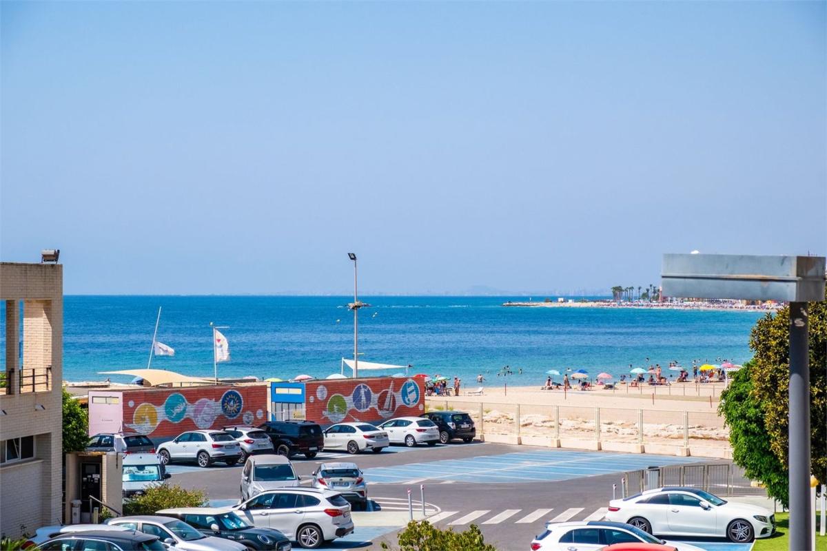 Venta de piso en Piso en Carretera del Port, Platja Vila Joiosa, La Villajoyosa / Vila Joiosa, La Villajoyosa / Vila Joiosa
photo 2
