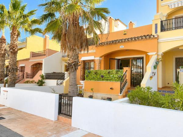 Частный шале на продаже в Casa o chalet en Calle Almoradí, 34, Algorfa, Алгорфа photo 1