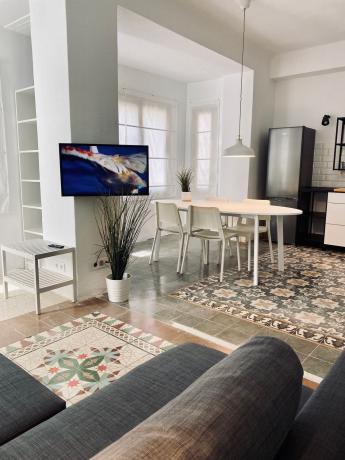 Apartment for sale in Piso en Calle Ab el Hamet, 5, Ensanche-Diputación, Alicante / Alacant, Alicante thumbnail 2