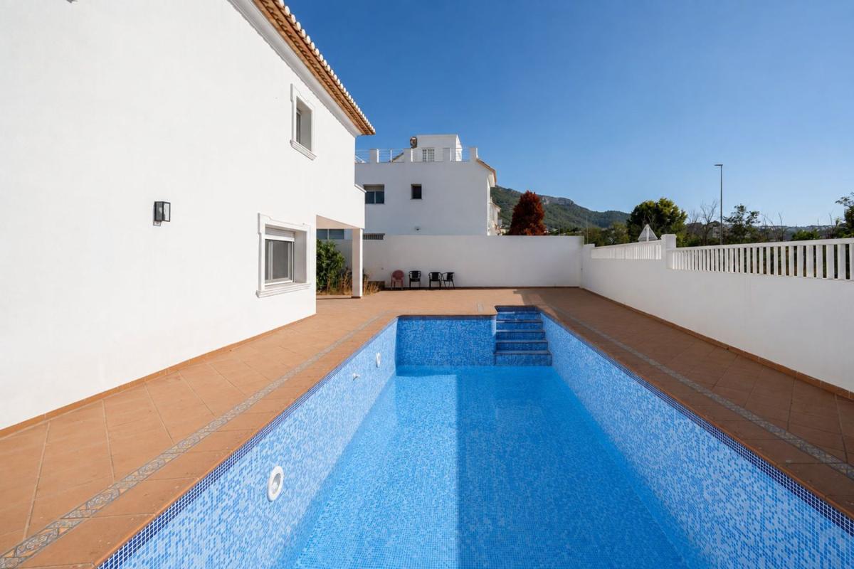 Sprzedaż niezależnego domku jednorodzinnego w  Casa o chalet independiente en Calle Cefal, La Pedrera-Vessanes, Denia, Dénia photo 3