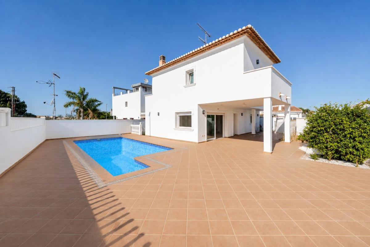 Sprzedaż niezależnego domku jednorodzinnego w  Casa o chalet independiente en Calle Cefal, La Pedrera-Vessanes, Denia, Dénia photo 4