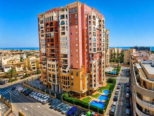 Продажа квартиры на Piso en Avenida Roentgen, Zona los Frutales, Torrevieja, Торревьеха
 photo 4