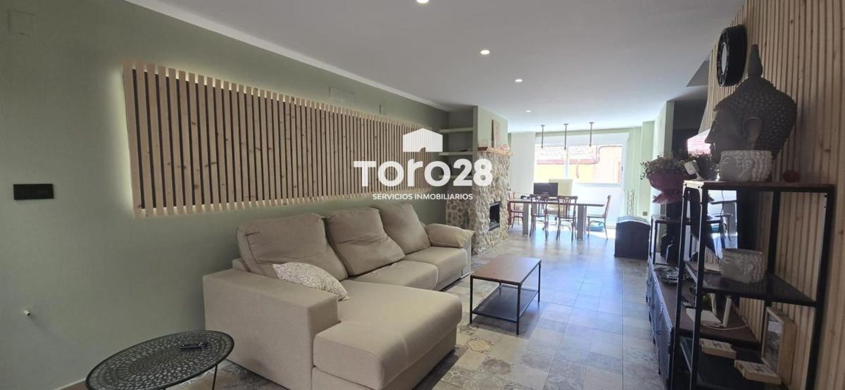 Sale of townhouse in Chalet adosado en Calle Manuel Sirera, Novelda , Novelda photo 1