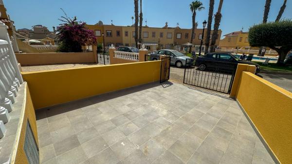 Chalet adosado en Calle Talco, La Regia, Orihuela thumbnail 2