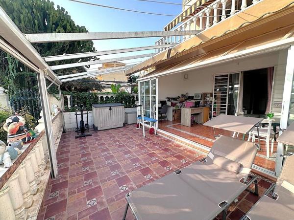 Chalet adosado en venta en  Chalet adosado en Urbanizaciones, Guardamar del Segura , Guardamar del Segura photo 2