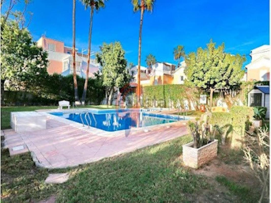 Venta de chalet adosado en Chalet adosado en Urbanizaciones, Guardamar del Segura , Guardamar del Segura photo 3