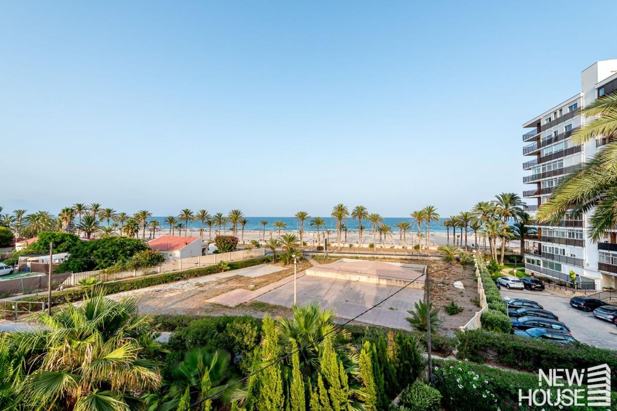Venta de piso en Piso en Avenida de Niza, PAU 5, Alicante / Alacant, Alicante / Alacant
 photo 4