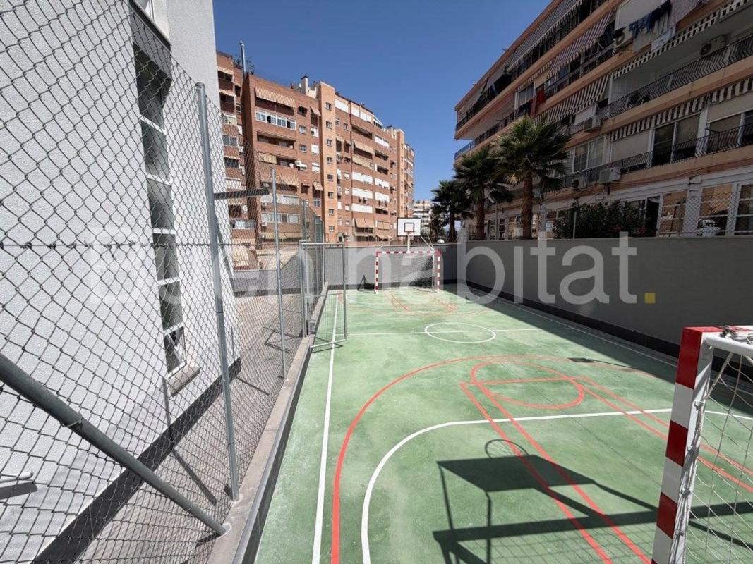 Sprzedaż mieszkania w Piso en Calle Pedro Ferrándiz, 10 -12, La Albufereta, Alicante / Alacant, Alicante / Alacant
photo 5