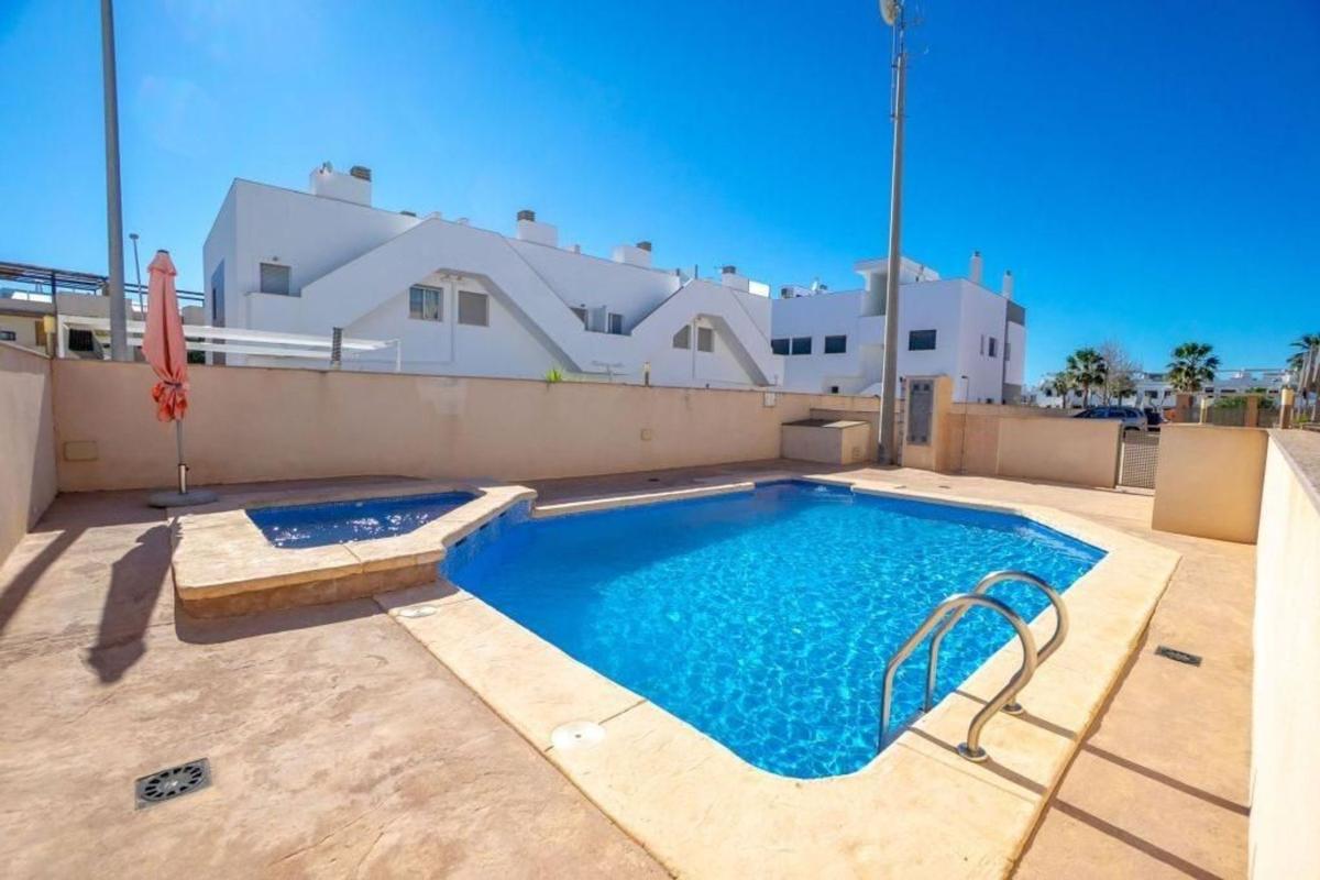 Sprzedaż poddasza w Ático en Calle Salzillo, Torre de la Horadada, Pilar de la Horadada, Pilar de la Horadada photo 1