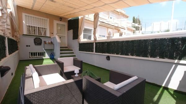 Dom szeregowy na sprzedaż w Chalet adosado en Logroño, Centro, Santa Pola , Santa Pola thumbnail 2