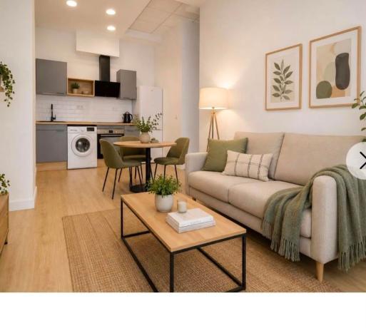 Venta de piso en Piso en Calle Mariano Luiña, 32, Pont Nou-Corazón de Jesús, Elche / Elx, Elche / Elx
 photo 1