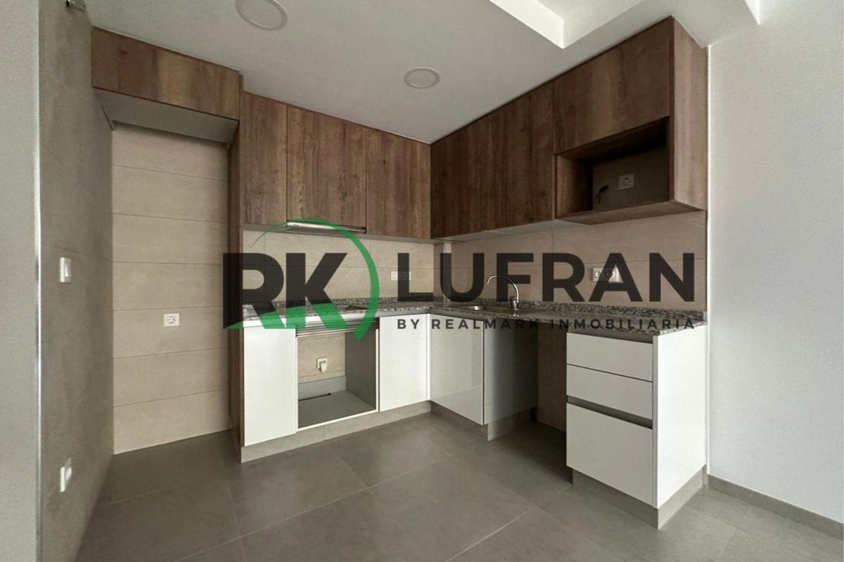 Venta de piso en Piso en Plaza de Toros - Avenida Chapí - Trinquete, Elda, Elda
 photo 5