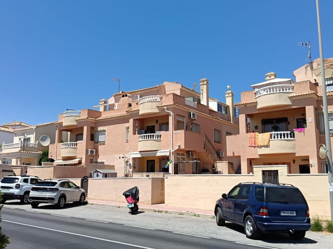 Venta de piso en Piso en Villamartín, Orihuela, Orihuela
photo 1
