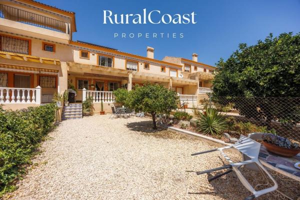 Chalet adosado en venta en  Chalet adosado en Busot , Busot photo 2