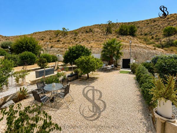 Chalet adosado en venta en  Chalet adosado en Busot , Busot photo 4