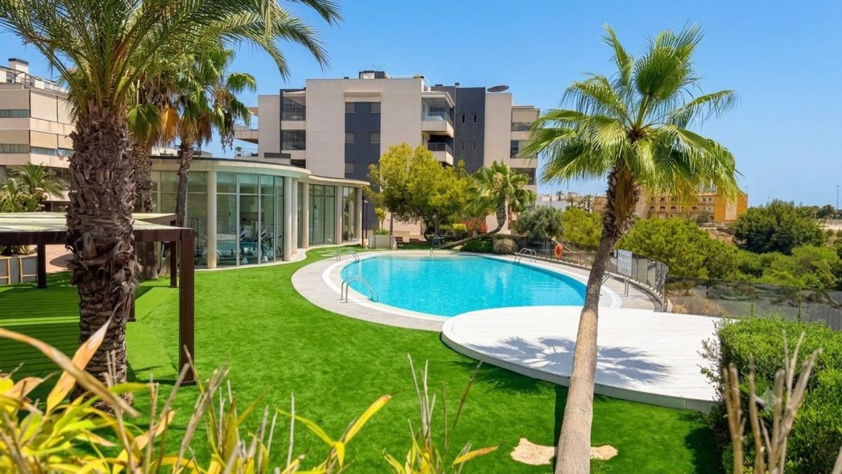 Продажа квартиры на Piso en Calle Vainilla, Villamartín, Orihuela, Ориуэла
photo 1
