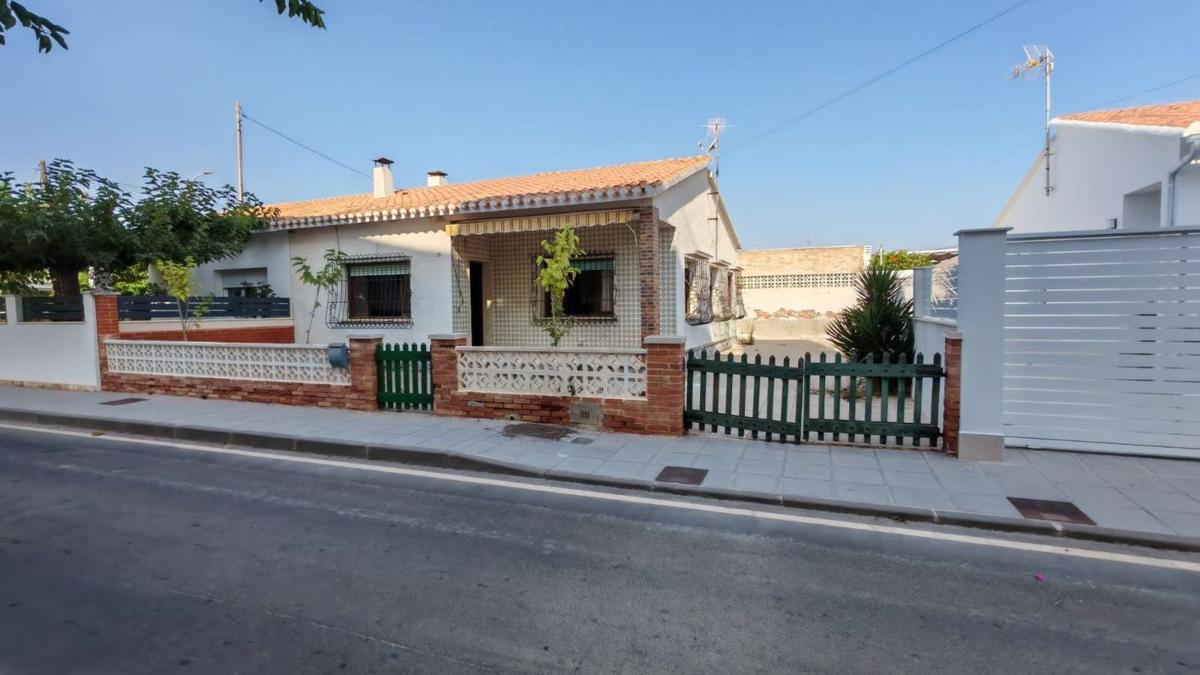 Venta de chalet independiente en Chalet pareado en Calle Pío XII, 15, Torre de la Horadada, Pilar de la Horadada, Pilar de la Horadada
 photo 2