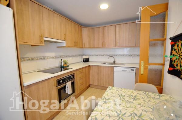 Четырехквартирный дом на продажу на  Chalet adosado en Avenida d l`Almássera, Los Girasoles, San Vicente del Raspeig , Сан-Висенте-дель-Распейг photo 4