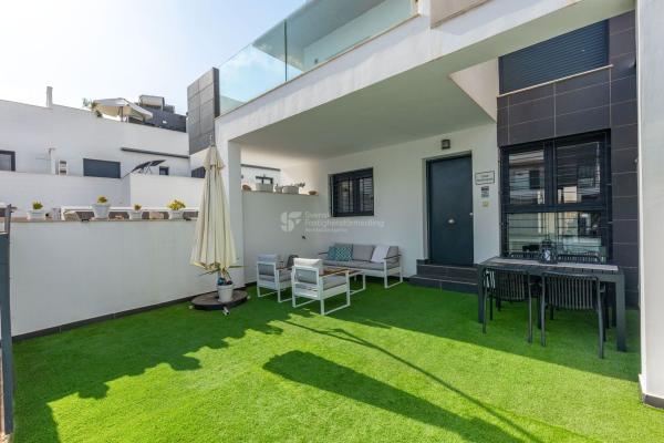 Продажа квартиры на Piso en Avenida Costa Blanca, 2, Torre de la Horadada, Pilar de la Horadada, Пилар де ла Орадада
 photo 1