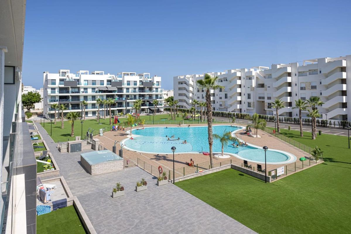 Venta de piso en Piso en Plaza el Xiprer, 10, Urbanizaciones, Guardamar del Segura, Guardamar del Segura
photo 1