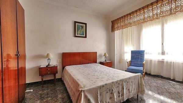 Частный шале на продаже в Casa o chalet independiente en Calle Virgen de Loreto, 23, Playa Levante, Santa Pola, Санта Пола thumbnail 3